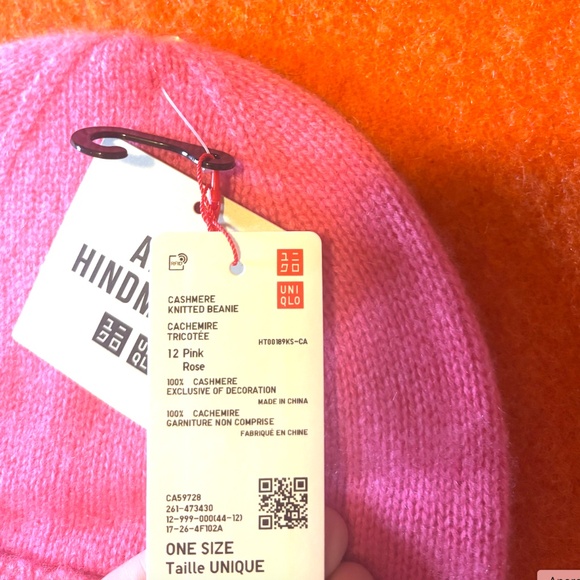 Anya Hindmarch Uniqlo collab pink 100% cashmere knitted beanie hat tuque NWT - Picture 5 of 8